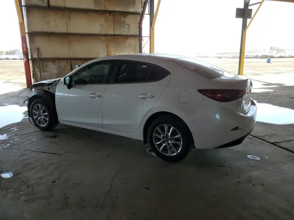 3MZBN1U74JM275812 2018 MAZDA 3 - Image 2