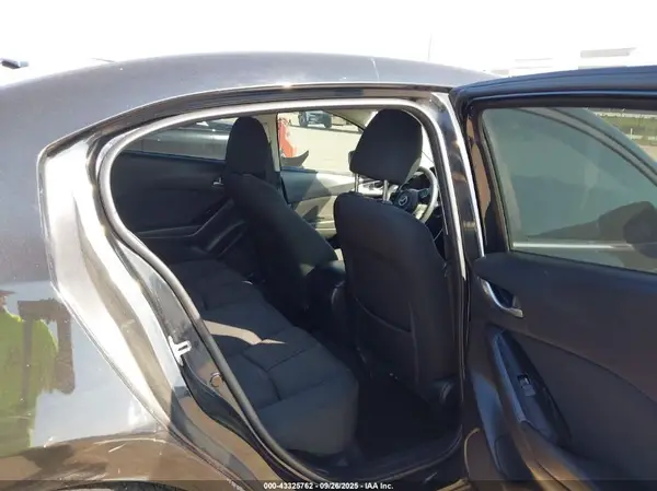 3MZBN1U75HM102892 2017 MAZDA 3 - Image 8