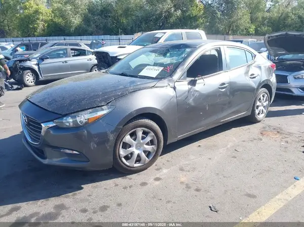 3MZBN1U75HM103332 2017 MAZDA 3 - Image 2