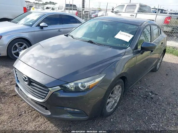 3MZBN1U75HM106084 2017 MAZDA 3 - Image 2