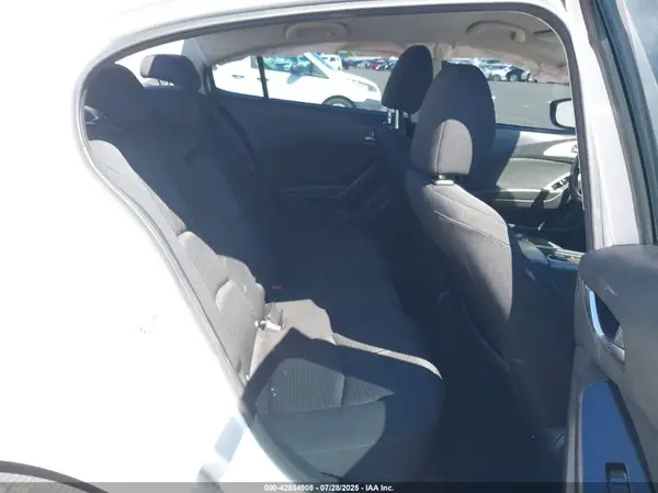 3MZBN1U75HM112984 2017 MAZDA 3 - Image 8