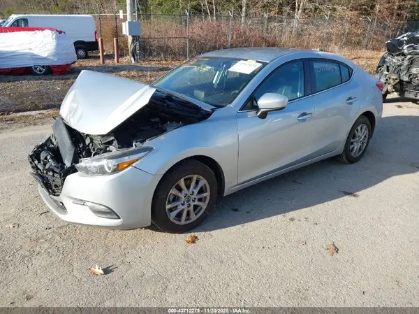 3MZBN1U75HM119823 2017 MAZDA 3 - Image 2