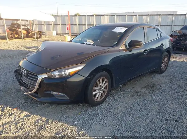 3MZBN1U75HM131499 2017 MAZDA 3 - Image 2