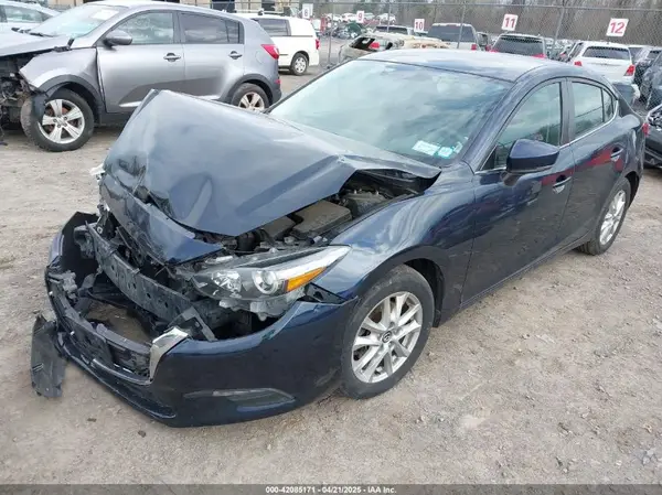 3MZBN1U75HM131972 2017 MAZDA 3 - Image 2
