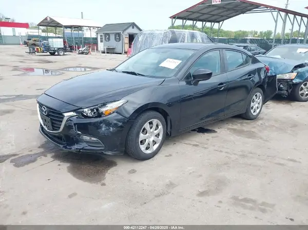 3MZBN1U75HM135424 2017 MAZDA 3 - Image 2