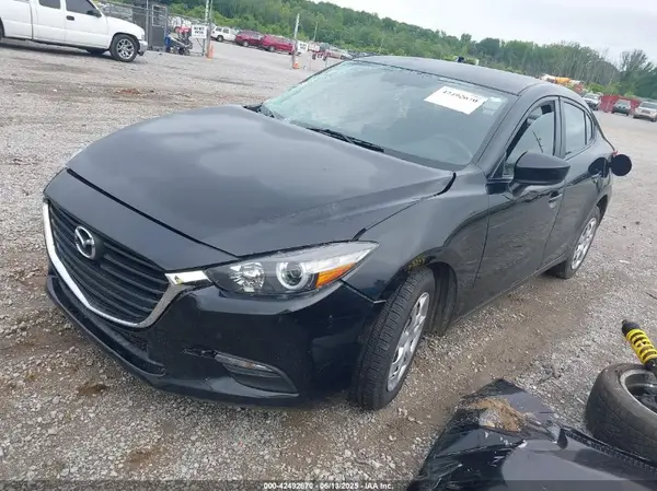 3MZBN1U75HM157570 2017 MAZDA 3 - Image 2
