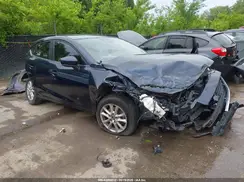 3MZBN1U75JM171443 2018 MAZDA 3