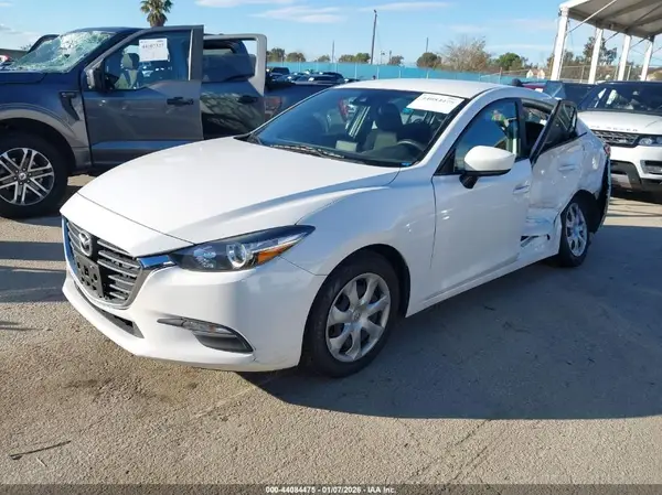 3MZBN1U75JM176948 2018 MAZDA 3 - Image 2