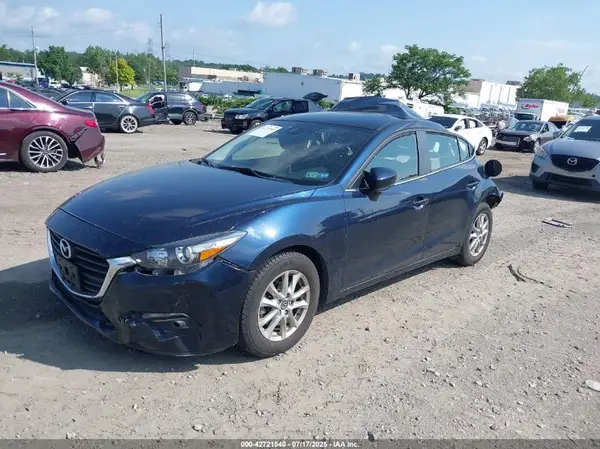 3MZBN1U75JM187447 2018 MAZDA 3 - Image 2