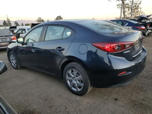 3MZBN1U75JM191904 2018 MAZDA 3 - Image 2