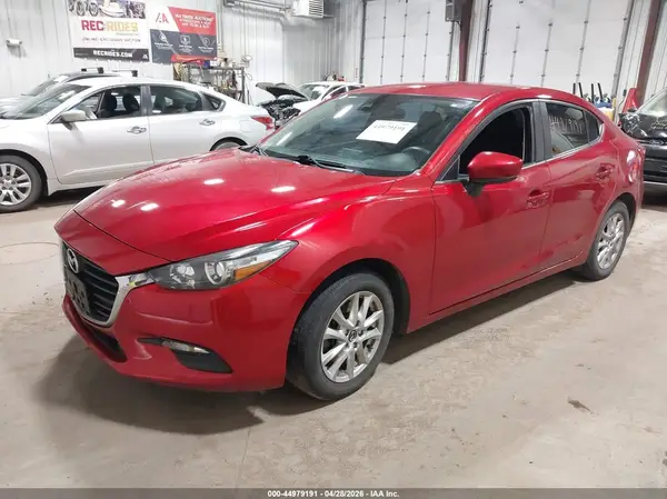 3MZBN1U75JM194110 2018 MAZDA 3 - Image 2