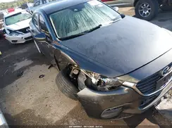 3MZBN1U75JM204134 2018 MAZDA 3