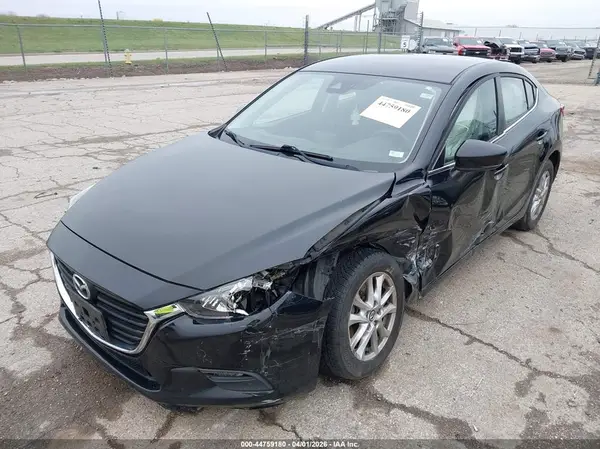 3MZBN1U75JM214842 2018 MAZDA 3 - Image 2