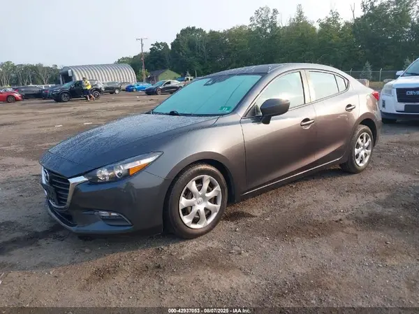 3MZBN1U75JM217465 2018 MAZDA 3 - Image 2