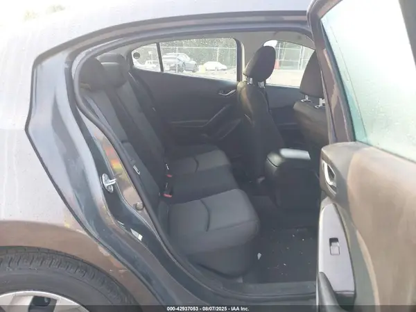 3MZBN1U75JM217465 2018 MAZDA 3 - Image 8