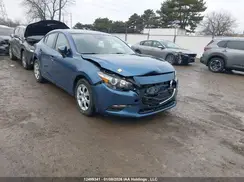 3MZBN1U75JM222732 2018 MAZDA 3