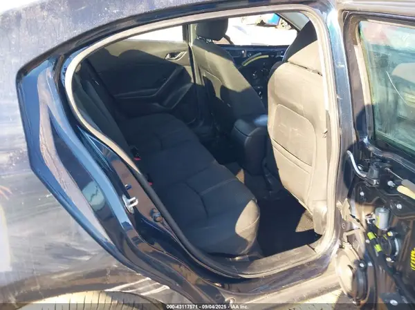 3MZBN1U75JM228790 2018 MAZDA 3 - Image 8