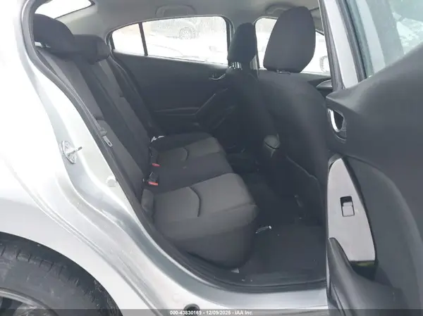3MZBN1U75JM264950 2018 MAZDA 3 - Image 8