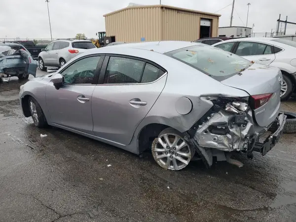 3MZBN1U75JM266908 2018 MAZDA 3 - Image 2