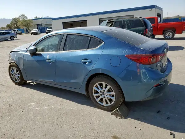 3MZBN1U75JM274698 2018 MAZDA 3 - Image 2