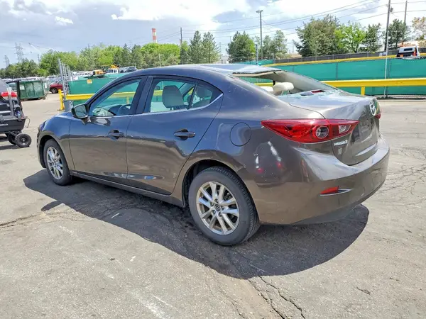 3MZBN1U76HM116722 2017 MAZDA 3 - Image 2