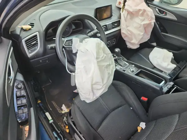 3MZBN1U76HM132757 2017 MAZDA 3 - Image 8