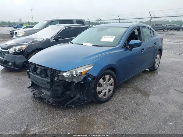 3MZBN1U76JM172553 2018 MAZDA 3 - Image 2