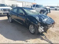 3MZBN1U76JM172939 2018 MAZDA 3