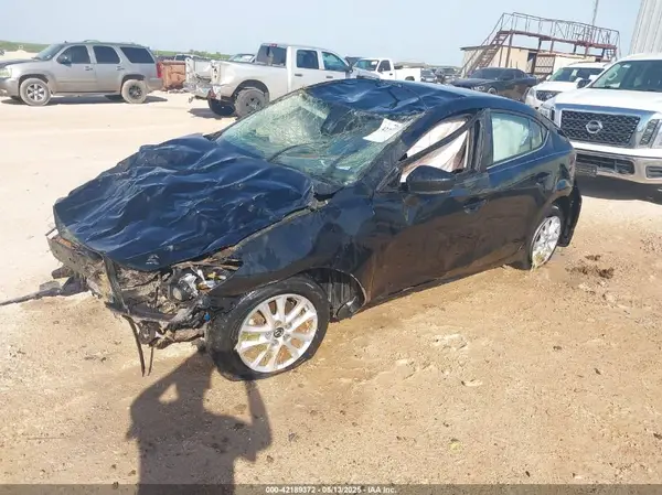 3MZBN1U76JM172939 2018 MAZDA 3 - Image 2