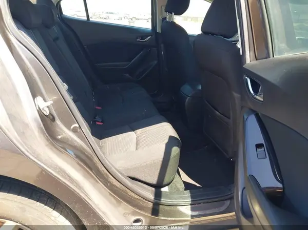 3MZBN1U76JM183584 2018 MAZDA 3 - Image 8