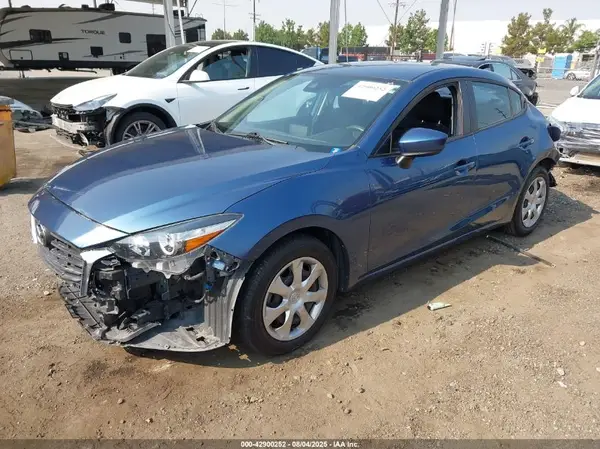 3MZBN1U76JM186159 2018 MAZDA 3 - Image 2
