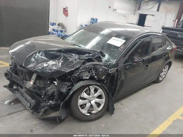 3MZBN1U76JM194763 2018 MAZDA 3 - Image 2