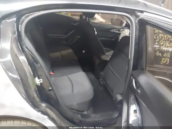 3MZBN1U76JM194763 2018 MAZDA 3 - Image 8