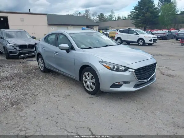 3MZBN1U76JM195928 2018 MAZDA 3 - Image 1