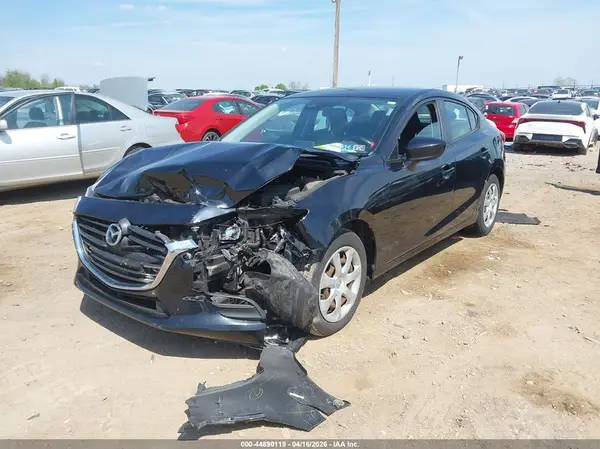 3MZBN1U76JM196707 2018 MAZDA 3 - Image 2