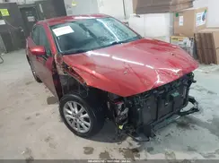 3MZBN1U76JM201663 2018 MAZDA 3