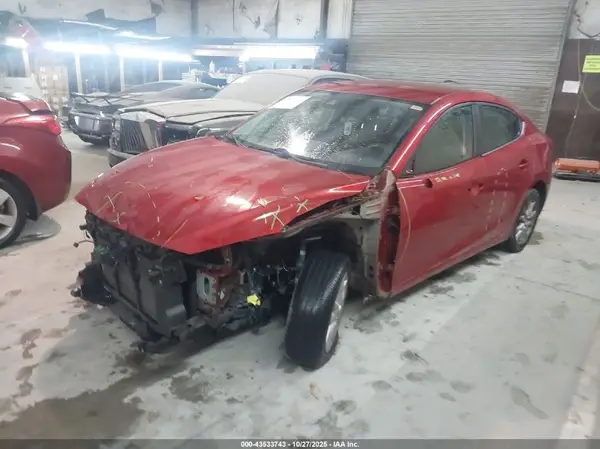 3MZBN1U76JM201663 2018 MAZDA 3 - Image 2