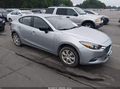3MZBN1U76JM214123 2018 MAZDA 3
