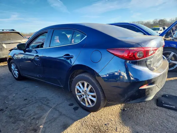 3MZBN1U76JM230497 2018 MAZDA 3 - Image 2