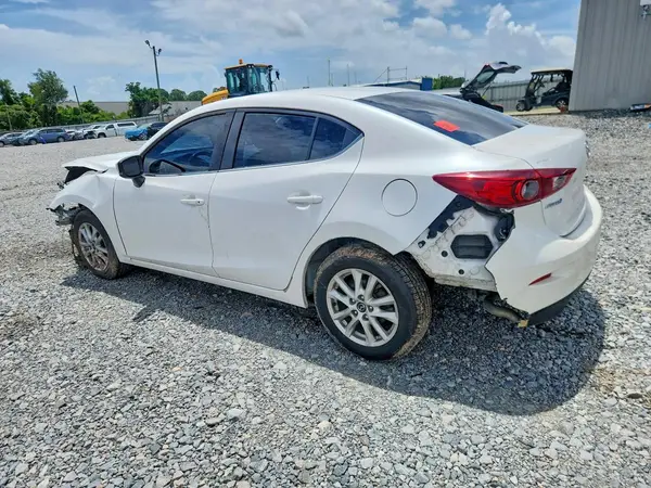 3MZBN1U76JM231388 2018 MAZDA 3 - Image 2