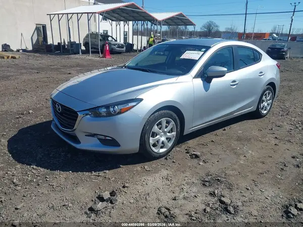 3MZBN1U76JM231732 2018 MAZDA 3 - Image 2