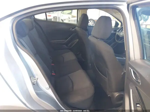 3MZBN1U76JM231732 2018 MAZDA 3 - Image 8