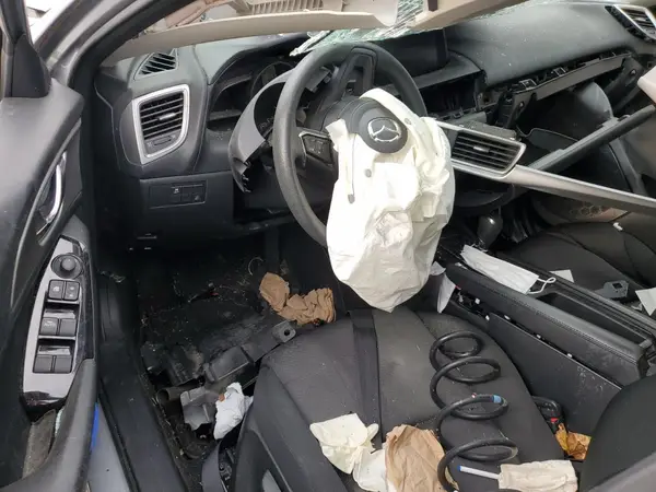 3MZBN1U76JM233898 2018 MAZDA 3 - Image 8