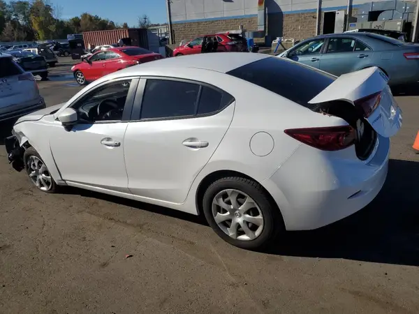 3MZBN1U76JM236171 2018 MAZDA 3 - Image 2