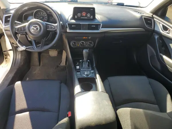 3MZBN1U76JM236171 2018 MAZDA 3 - Image 8
