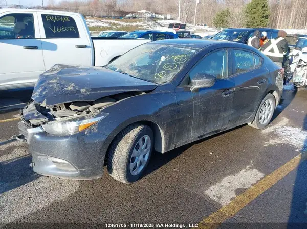 3MZBN1U76JM236235 2018 MAZDA 3 - Image 2
