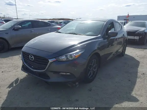 3MZBN1U76JM236414 2018 MAZDA 3 - Image 2