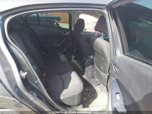3MZBN1U76JM236414 2018 MAZDA 3 - Image 8