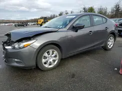 3MZBN1U76JM240673 2018 MAZDA 3