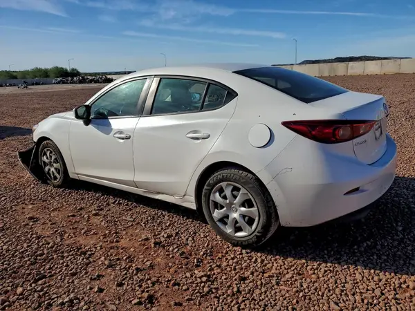 3MZBN1U76JM253424 2018 MAZDA 3 - Image 2